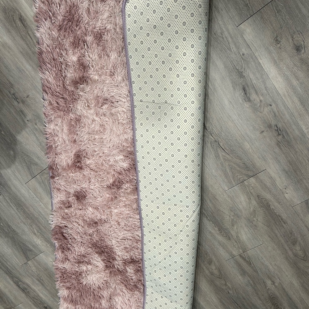 Fluffy Pink rectangular Rug - Picture 3 of 4